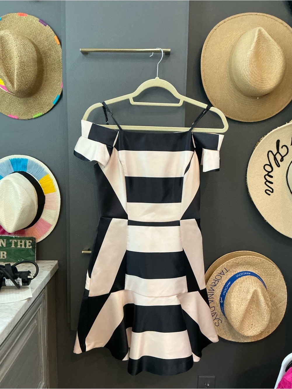 Gianni Bini Black Ivory Striped Off Shoulder Fit & Flare Dress XS